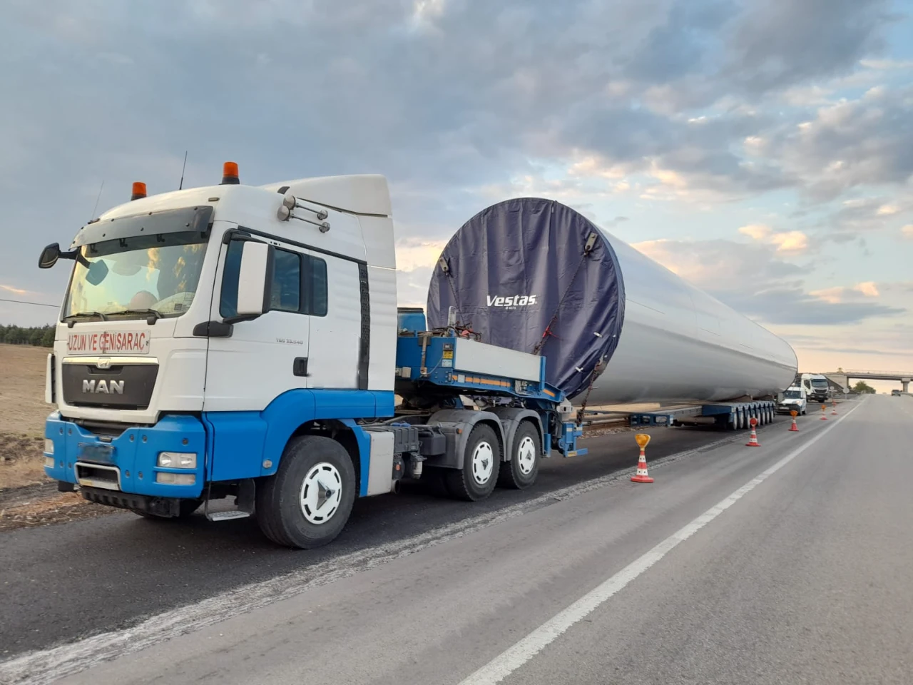 aed91dee-f187-496d-b7dd-9767080f982f-Photoroom-Photoroom-Photoroom